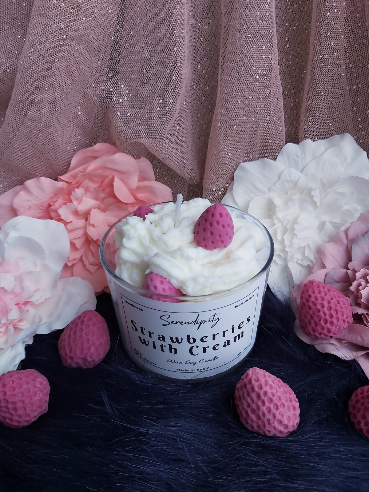 Vela Strawberries with Cream (Fresas con nata)